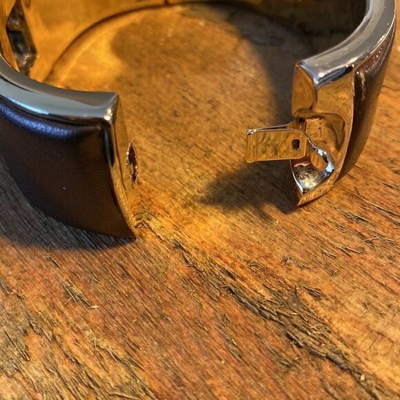 ANNE KLEIN Gold-Tone Cuff Bangle Bracelet with Leather Size 3.5” - Picture 6 of 7